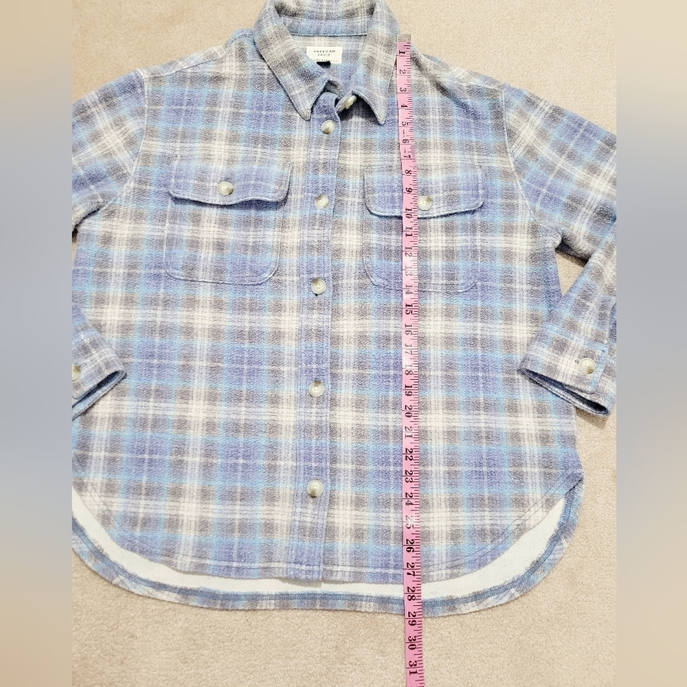 American Eagle Plaid Oversized Shacket Shirt Blue Gray Women's Size Medium SOFT - Picture 9 of 13